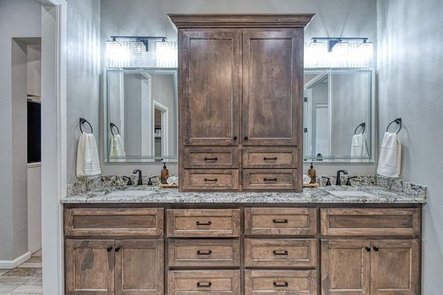 3802 Turtle Creek Circle, Tuttle, OK 73089