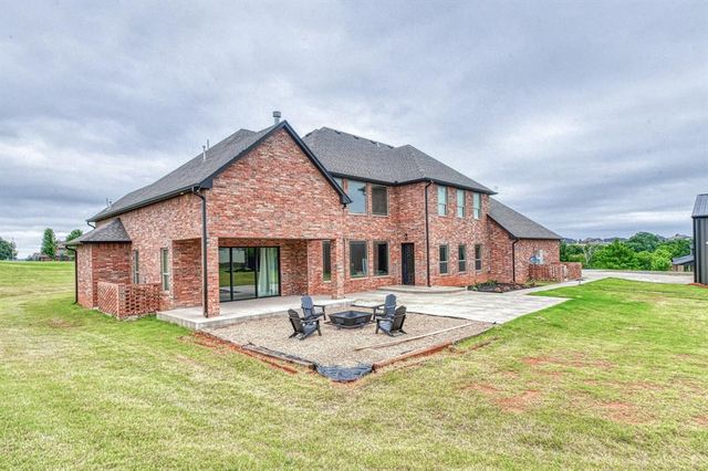 3802 Turtle Creek Circle, Tuttle, OK 73089