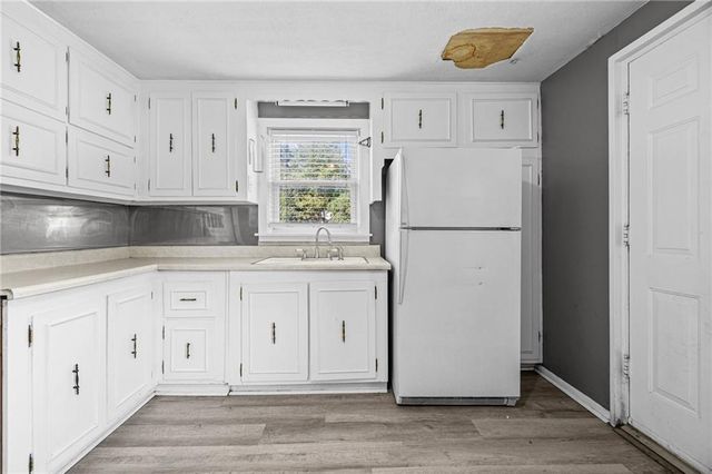 9612 E 31st Street, Independence, MO 64052