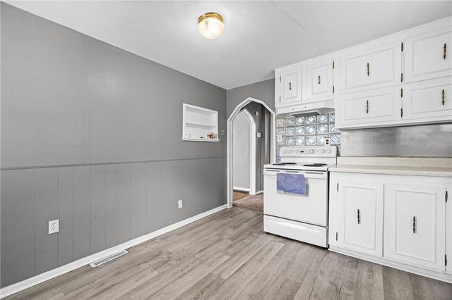 9612 E 31st Street, Independence, MO 64052