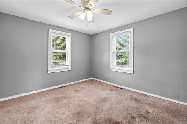 9612 E 31st Street, Independence, MO 64052