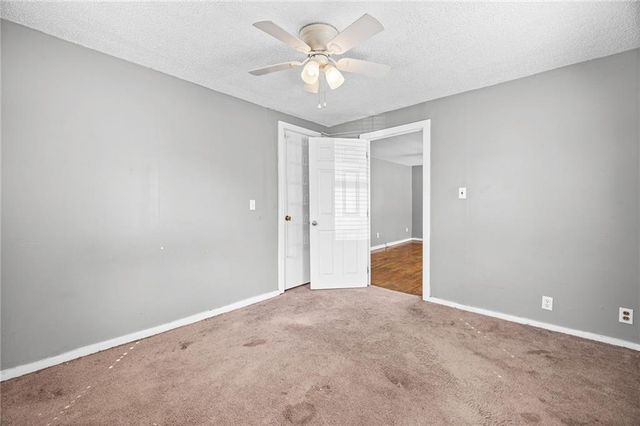9612 E 31st Street, Independence, MO 64052