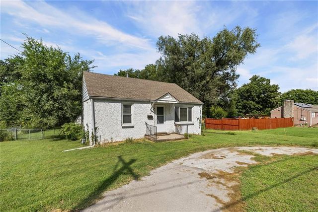 9612 E 31st Street, Independence, MO 64052