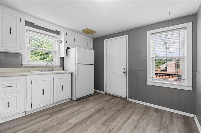 9612 E 31st Street, Independence, MO 64052