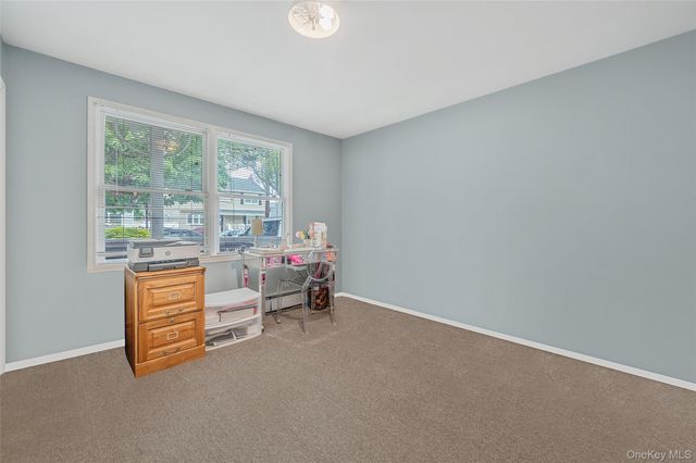 21 Audrey Avenue, Plainview, NY 11803