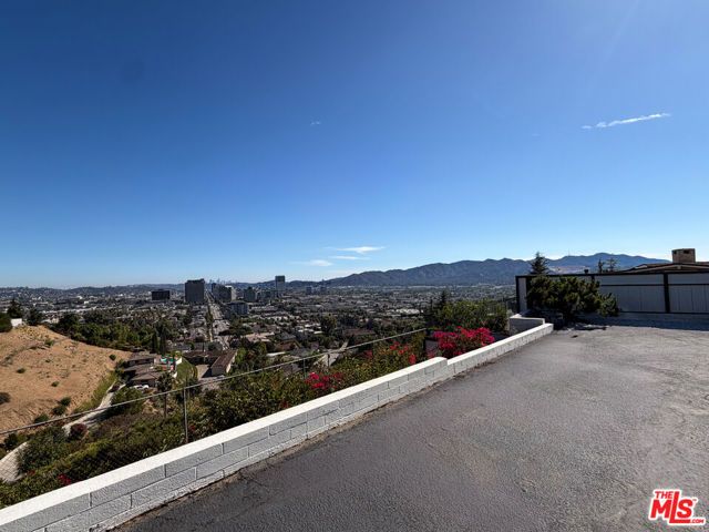 1682 Larco Way, Glendale, CA 91202