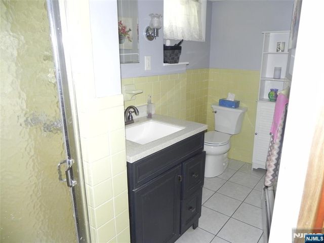 16 Seiler Court, Little Ferry, NJ 07643