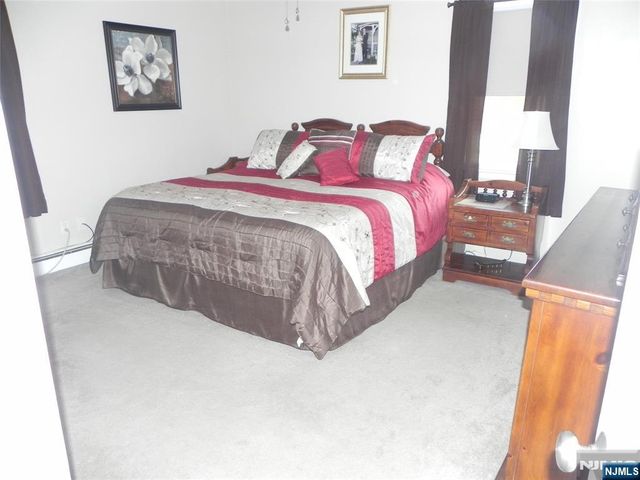 16 Seiler Court, Little Ferry, NJ 07643