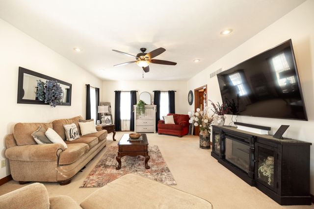 4661 Rosswood Lane 4661 Rosswood Lane, Springfield, OH 45502