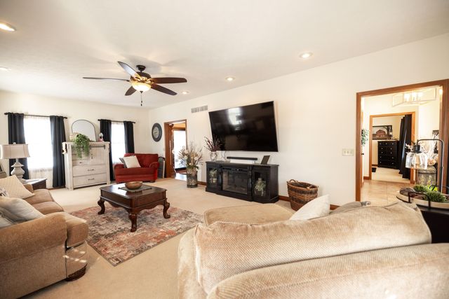 4661 Rosswood Lane 4661 Rosswood Lane, Springfield, OH 45502