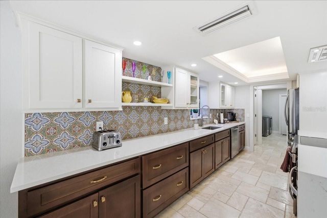 13608 AVISTA DRIVE, Tampa, FL 33624