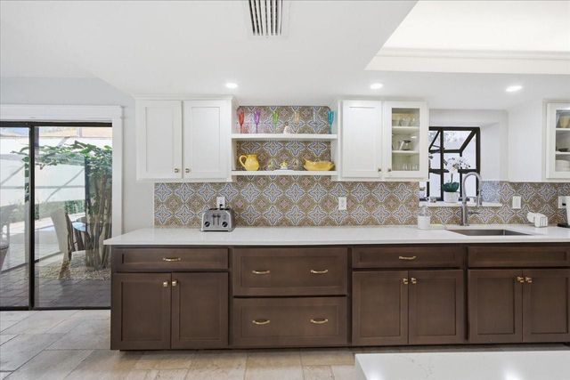 13608 AVISTA DRIVE, Tampa, FL 33624