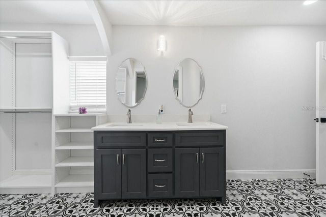 13608 AVISTA DRIVE, Tampa, FL 33624