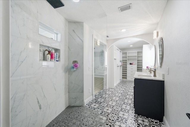 13608 AVISTA DRIVE, Tampa, FL 33624