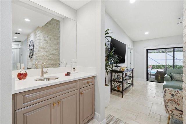 13608 AVISTA DRIVE, Tampa, FL 33624