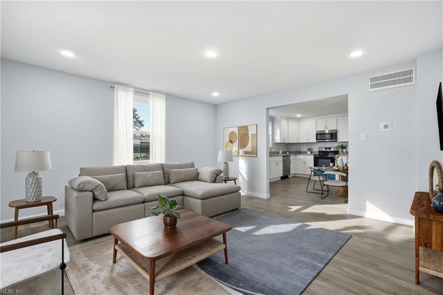 9604 Gates RD, Suffolk, VA 23437