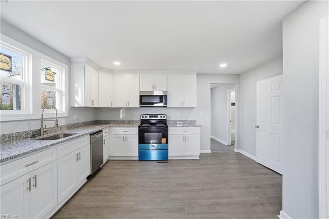 9604 Gates RD, Suffolk, VA 23437