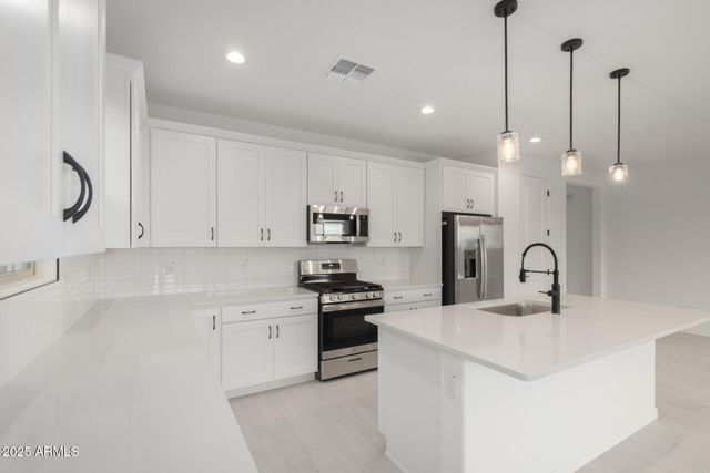 5430 W MANZANITA Drive, Glendale, AZ 85302