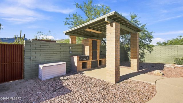 10305 E Camino Tesote, Tucson, AZ 85749