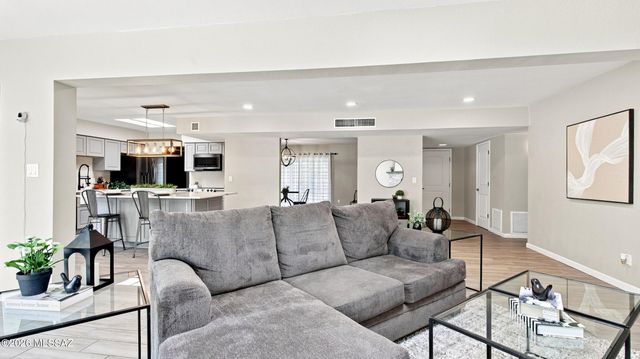 10305 E Camino Tesote, Tucson, AZ 85749