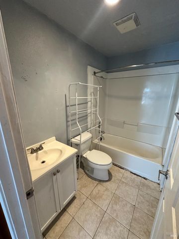 337 Falcon Dr, Vallejo, CA 94589