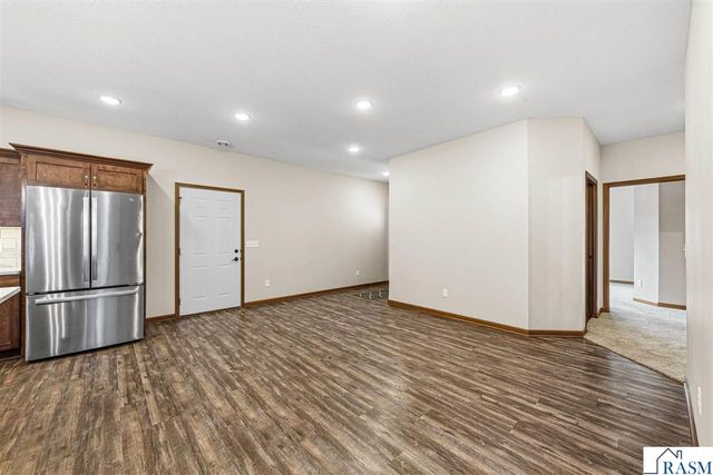 3072 Prairie Rose Drive, Mankato, MN 56001