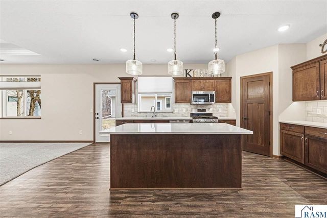 3072 Prairie Rose Drive, Mankato, MN 56001