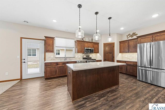 3072 Prairie Rose Drive, Mankato, MN 56001