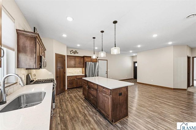 3072 Prairie Rose Drive, Mankato, MN 56001