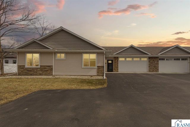 3072 Prairie Rose Drive, Mankato, MN 56001