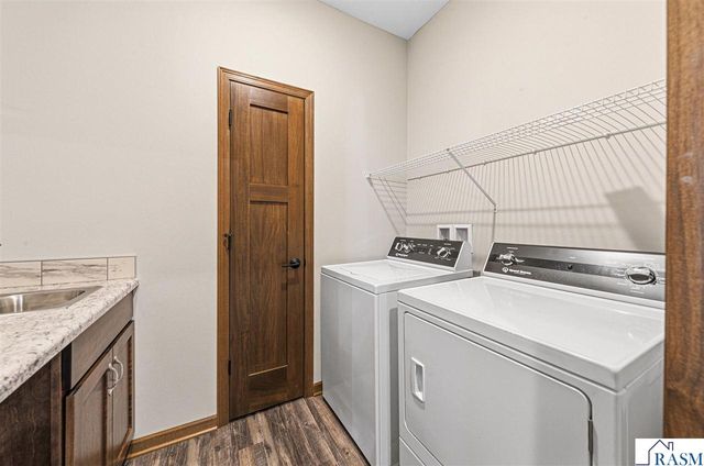 3072 Prairie Rose Drive, Mankato, MN 56001