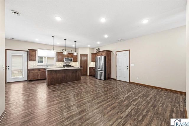 3072 Prairie Rose Drive, Mankato, MN 56001