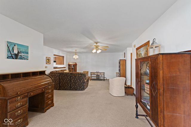 2047 Pelican Drive, Franklin, IN 46131