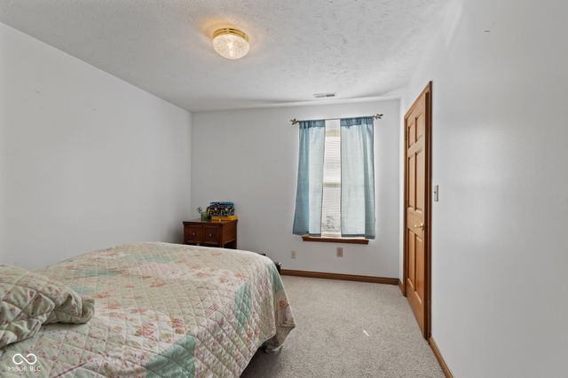 2047 Pelican Drive, Franklin, IN 46131