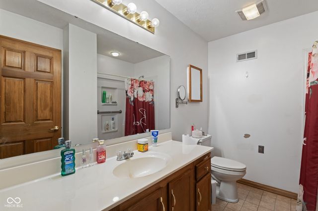 2047 Pelican Drive, Franklin, IN 46131