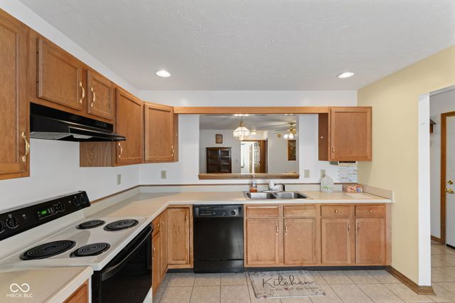 2047 Pelican Drive, Franklin, IN 46131