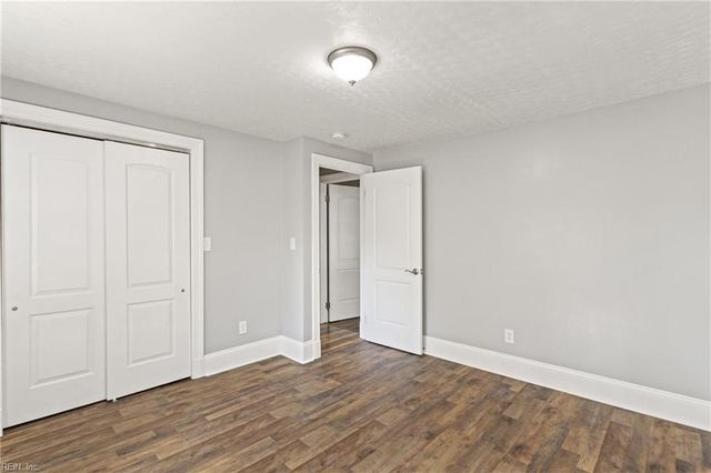 8605 Guinea RD, Hayes, VA 23072