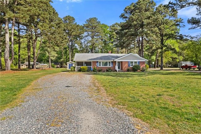 8605 Guinea RD, Hayes, VA 23072