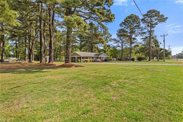 8605 Guinea RD, Hayes, VA 23072