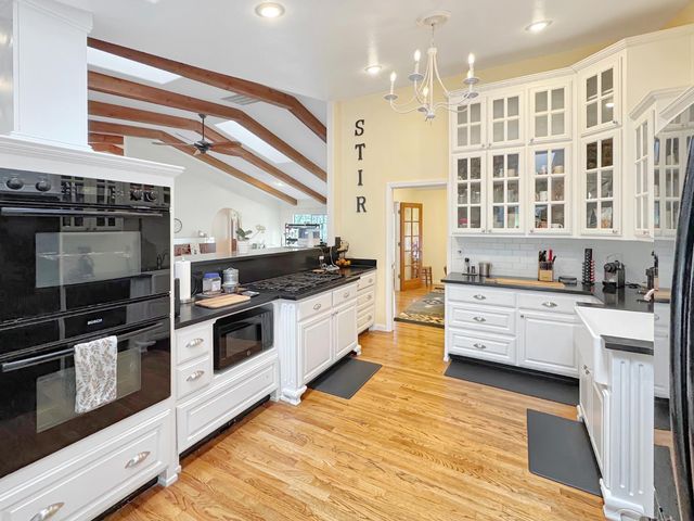 13969 Quarterhorse Dr, Grass Valley, CA 95949