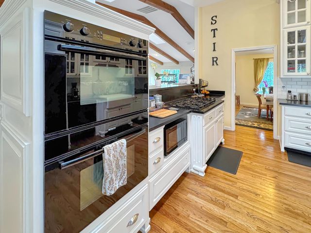 13969 Quarterhorse Dr, Grass Valley, CA 95949