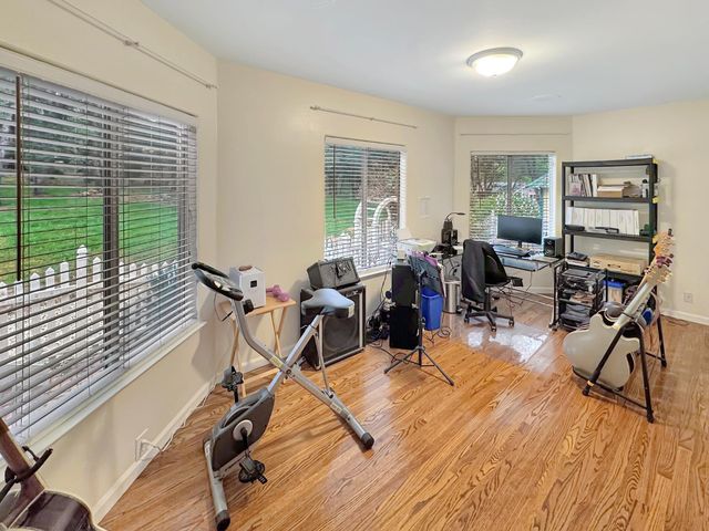 13969 Quarterhorse Dr, Grass Valley, CA 95949