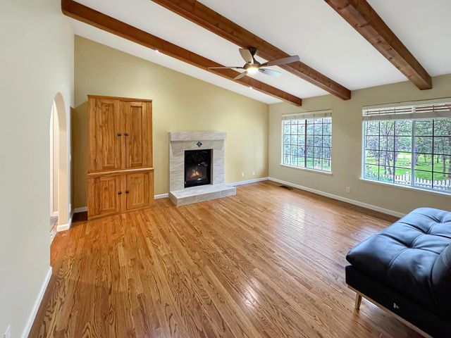 13969 Quarterhorse Dr, Grass Valley, CA 95949