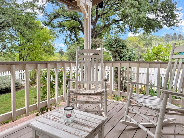 13969 Quarterhorse Dr, Grass Valley, CA 95949