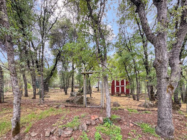 13969 Quarterhorse Dr, Grass Valley, CA 95949