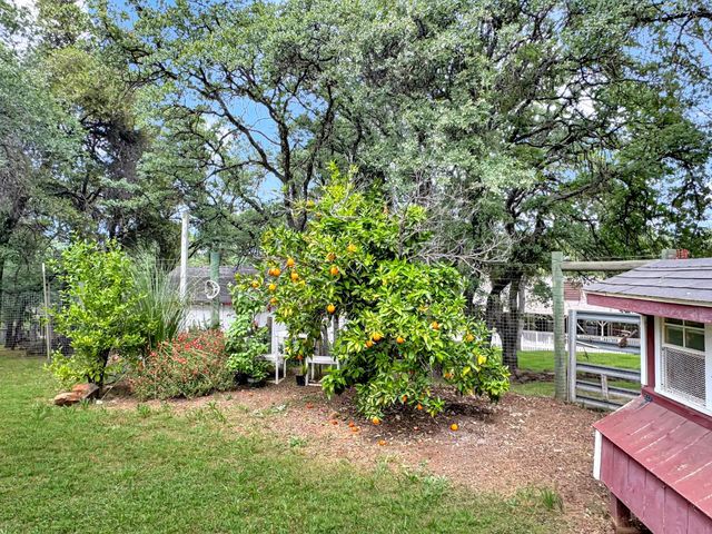 13969 Quarterhorse Dr, Grass Valley, CA 95949