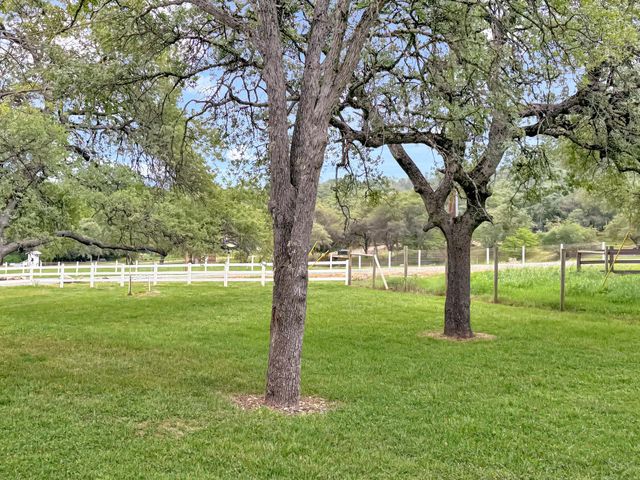 13969 Quarterhorse Dr, Grass Valley, CA 95949