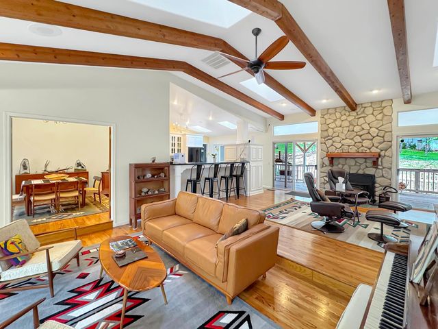 13969 Quarterhorse Dr, Grass Valley, CA 95949