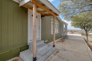 250 Rocky RD, Lockhart, TX 78644
