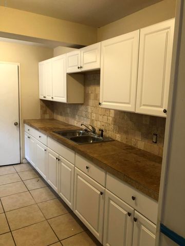 7318 STRATO Road, Jacksonville, FL 32210